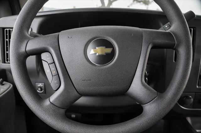 2025 Chevrolet Express Cargo Van RWD 2500 Regular Wheelbase WT