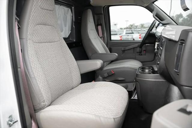 2025 Chevrolet Express Cargo Van RWD 2500 Regular Wheelbase WT