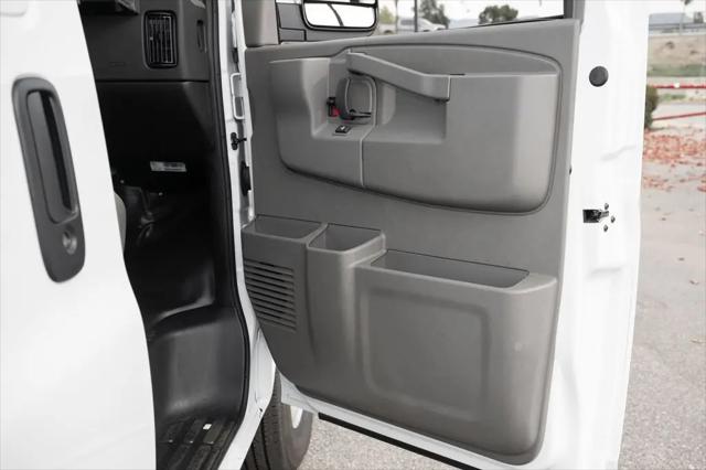 2025 Chevrolet Express Cargo Van RWD 2500 Regular Wheelbase WT