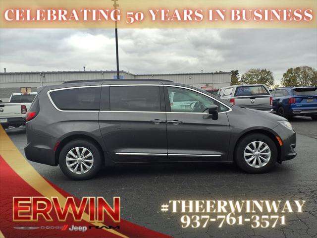 2017 Chrysler Pacifica Touring-L 2017 Chrysler Pacifica Touring-L