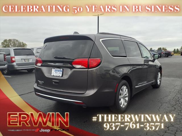 2017 Chrysler Pacifica Touring-L 2017 Chrysler Pacifica Touring-L