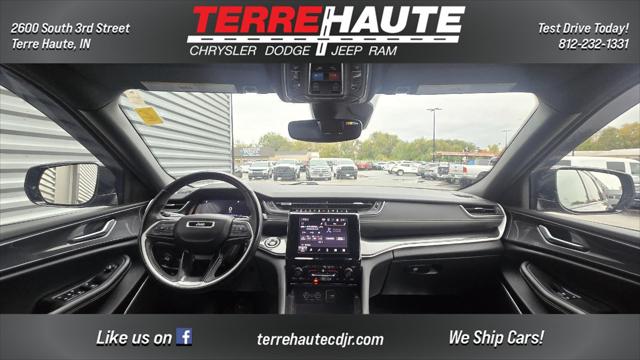 2022 Jeep Grand Cherokee L Altitude 4x4 2022 Jeep Grand Cherokee L Altitude 4x4