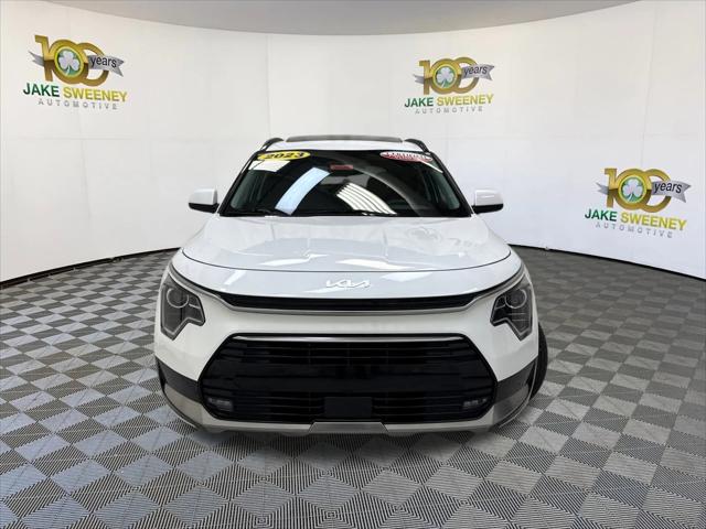 2023 Kia Niro EX Touring 2023 Kia Niro EX Touring