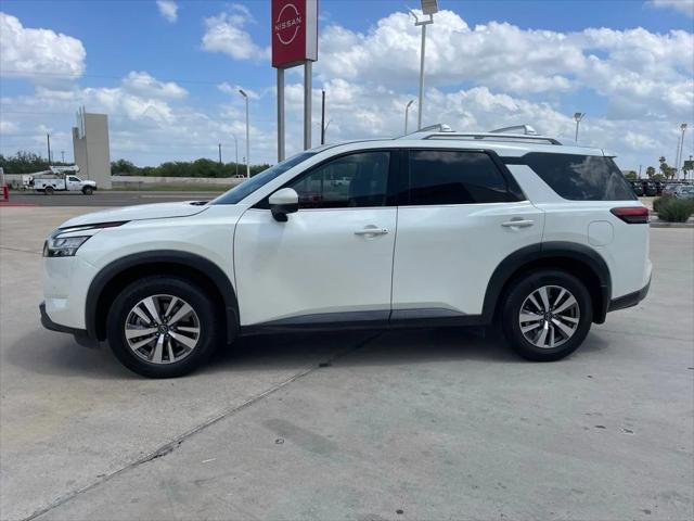 2023 Nissan Pathfinder SL FWD