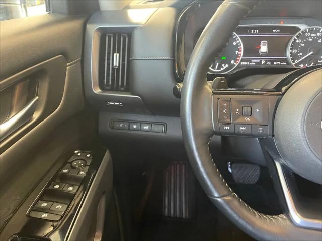 2023 Nissan Pathfinder SL FWD