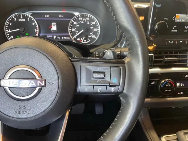 2023 Nissan Pathfinder SL FWD
