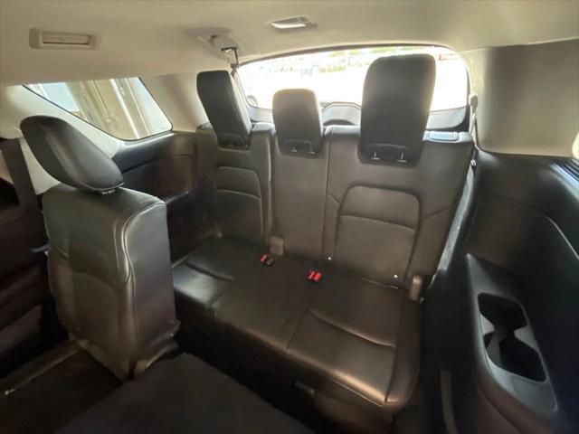 2023 Nissan Pathfinder SL FWD