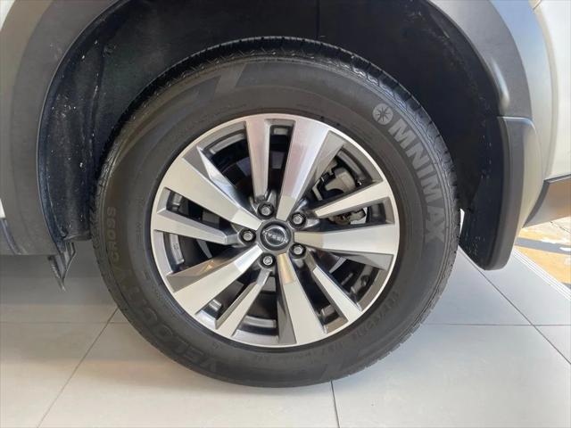 2023 Nissan Pathfinder SL FWD