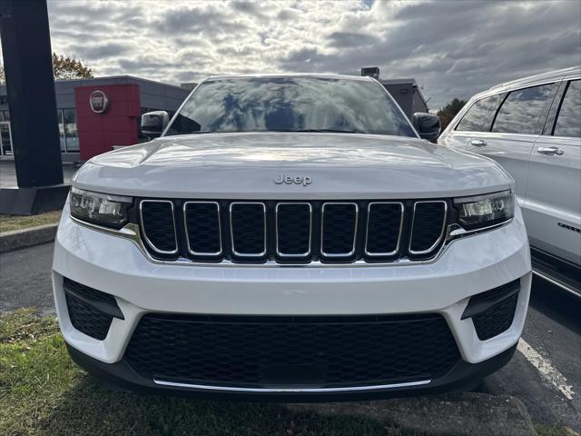 2024 Jeep Grand Cherokee Laredo 4x4 2024 Jeep Grand Cherokee Laredo 4x4