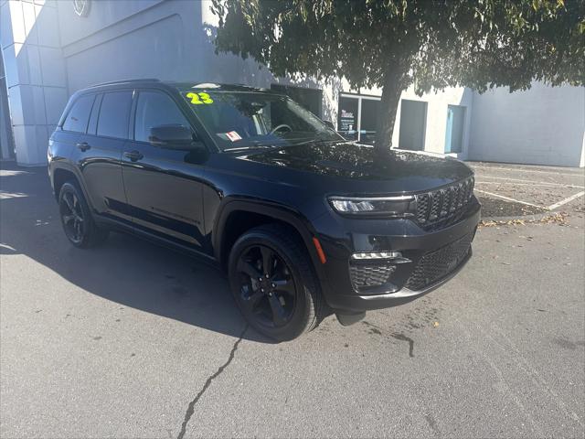 2023 Jeep Grand Cherokee Limited 4x4 2023 Jeep Grand Cherokee Limited 4x4