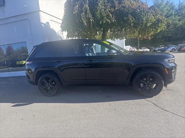 2023 Jeep Grand Cherokee Limited 4x4 2023 Jeep Grand Cherokee Limited 4x4