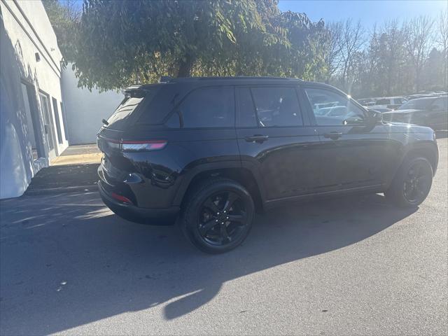 2023 Jeep Grand Cherokee Limited 4x4 2023 Jeep Grand Cherokee Limited 4x4