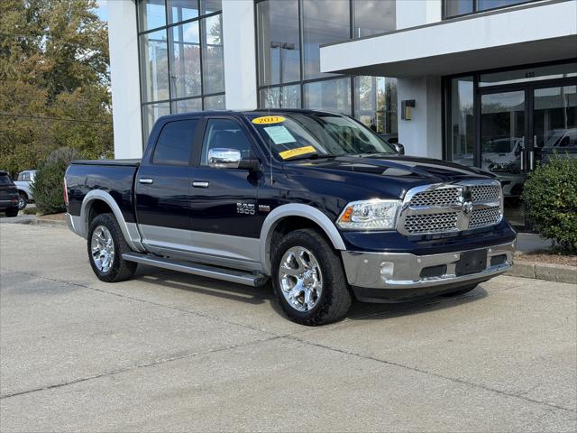 2017 RAM 1500 Laramie Crew Cab 4x4 57 Box 2017 RAM 1500 Laramie Crew Cab 4x4 57 Box