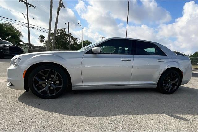 2023 Chrysler 300 300S 2023 Chrysler 300 300S