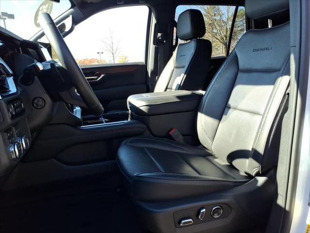 2025 GMC Yukon 4WD Denali