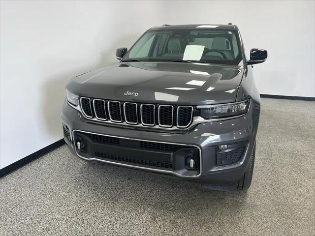 2022 Jeep Grand Cherokee Overland 4x4 2022 Jeep Grand Cherokee Overland 4x4