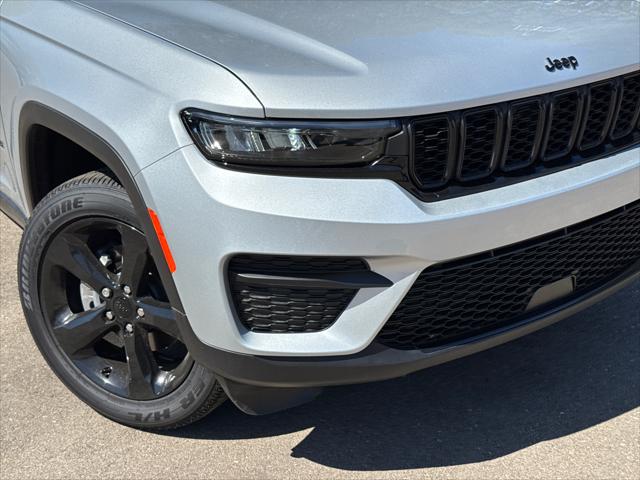 2025 Jeep Grand Cherokee GRAND CHEROKEE ALTITUDE 4X2