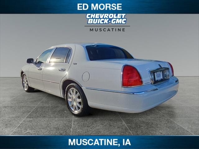 2010 Lincoln Town Car Signature Limited 2010 Lincoln Town Car Signature Limited