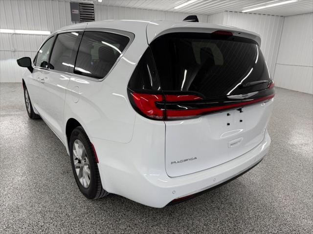 2026 Chrysler Pacifica PACIFICA SELECT AWD 2026 Chrysler Pacifica PACIFICA SELECT AWD