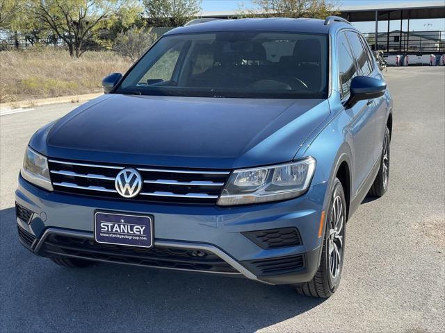 2019 Volkswagen Tiguan 2.0T SEL R-Line 2019 Volkswagen Tiguan 2.0T SEL R-Line