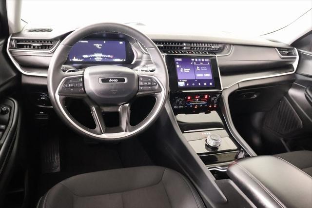 2023 Jeep Grand Cherokee L Laredo 4x4 2023 Jeep Grand Cherokee L Laredo 4x4