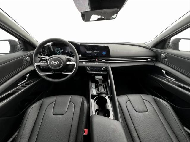 2025 Hyundai Elantra Hybrid Limited