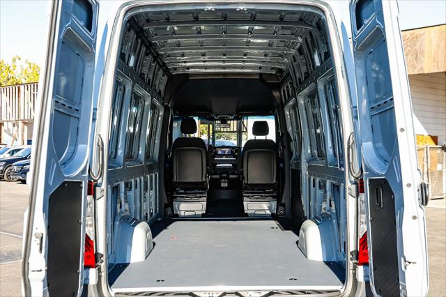 2026 Mercedes-Benz Sprinter Cargo Van High Roof 4-Cyl Diesel HO