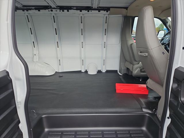 2025 Chevrolet Express Cargo Van RWD 2500 Regular Wheelbase WT