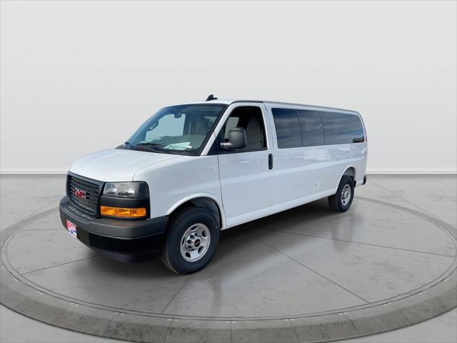 2025 GMC Savana Passenger RWD 3500 Extended Wheelbase LS