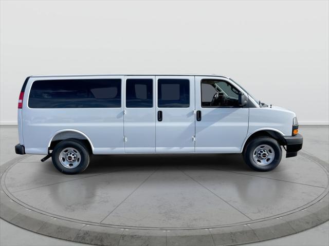 2025 GMC Savana Passenger RWD 3500 Extended Wheelbase LS