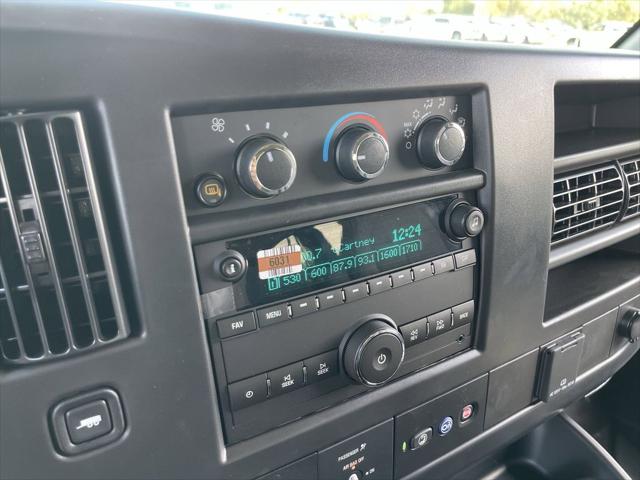 2025 GMC Savana Passenger RWD 3500 Extended Wheelbase LS
