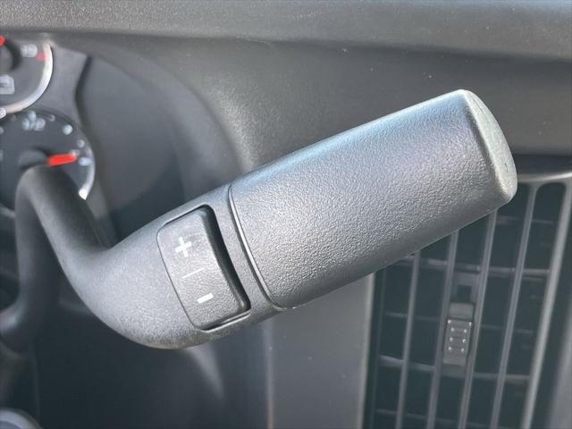 2025 GMC Savana Passenger RWD 3500 Extended Wheelbase LS