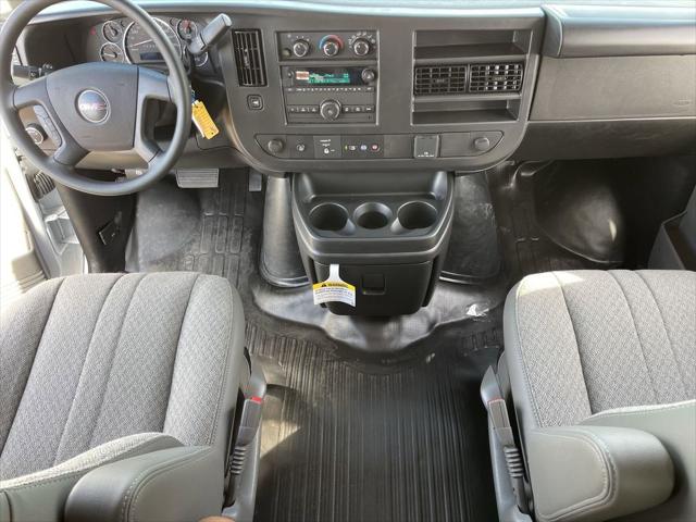2025 GMC Savana Passenger RWD 3500 Extended Wheelbase LS