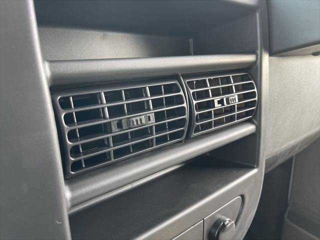 2025 GMC Savana Passenger RWD 3500 Extended Wheelbase LS