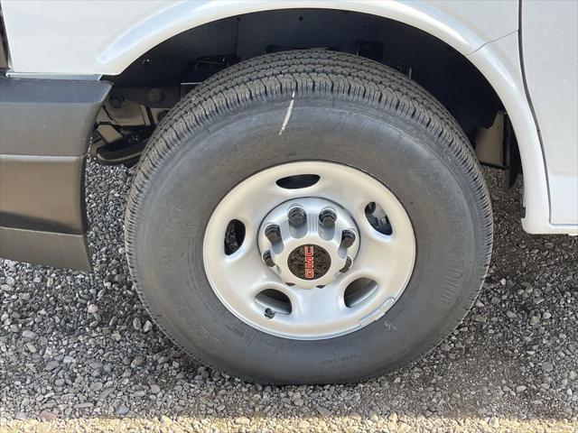 2025 GMC Savana Passenger RWD 3500 Extended Wheelbase LS