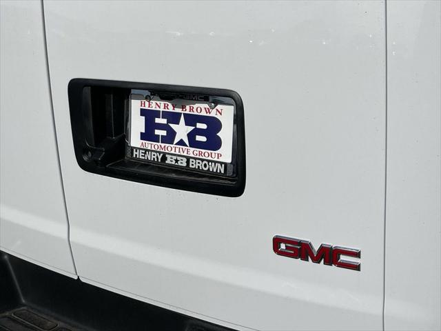 2025 GMC Savana Passenger RWD 3500 Extended Wheelbase LS