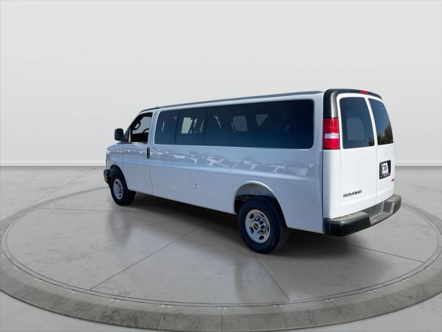 2025 GMC Savana Passenger RWD 3500 Extended Wheelbase LS