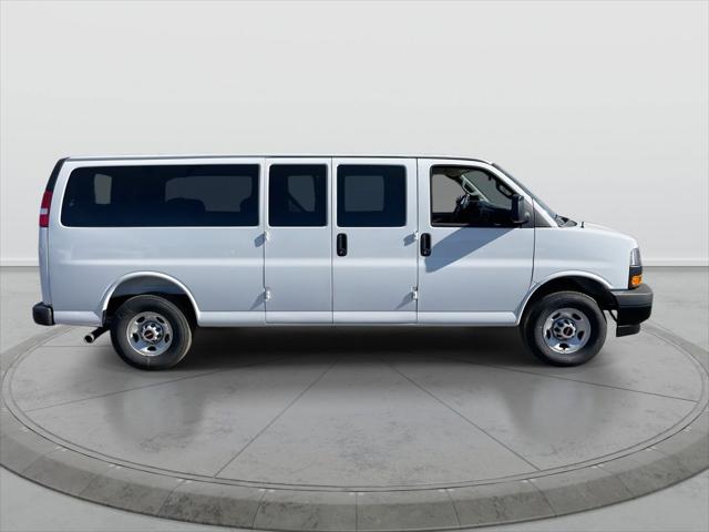 2025 GMC Savana Passenger RWD 3500 Extended Wheelbase LS