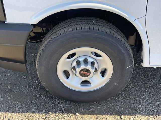 2025 GMC Savana Passenger RWD 3500 Extended Wheelbase LS