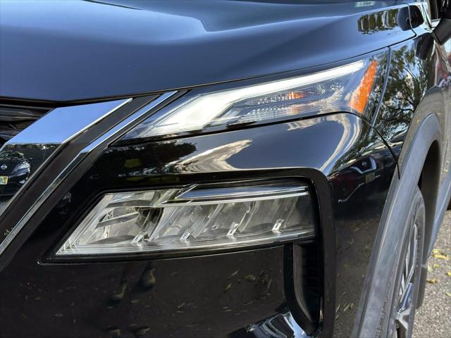 2021 Nissan Rogue SV Intelligent AWD [8]