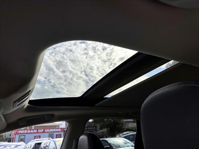 2022 Nissan Murano Platinum Intelligent AWD [23]