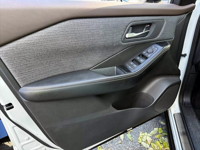 2023 Nissan Rogue SV Intelligent AWD [14]