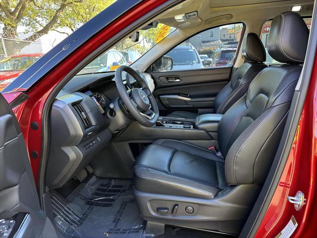 2024 Nissan Pathfinder SL 4WD [11]