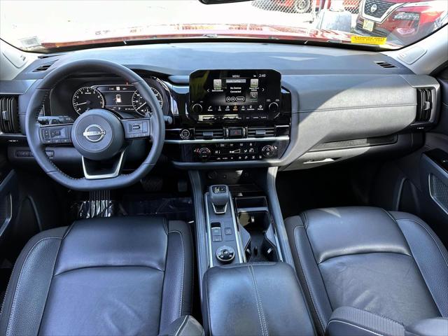 2024 Nissan Pathfinder SL 4WD [16]