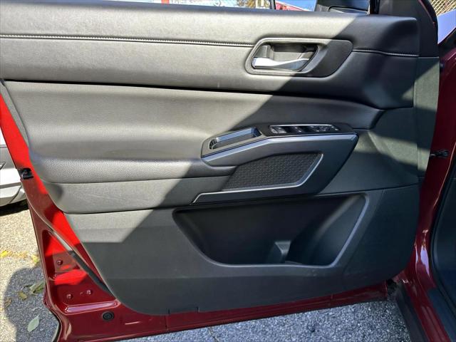 2024 Nissan Pathfinder SL 4WD [17]