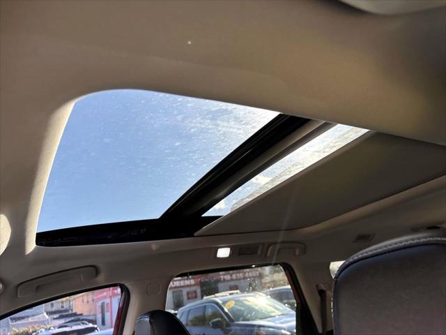 2024 Nissan Pathfinder SL 4WD [21]