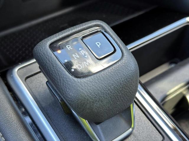 2024 Nissan Pathfinder SL 4WD [27]