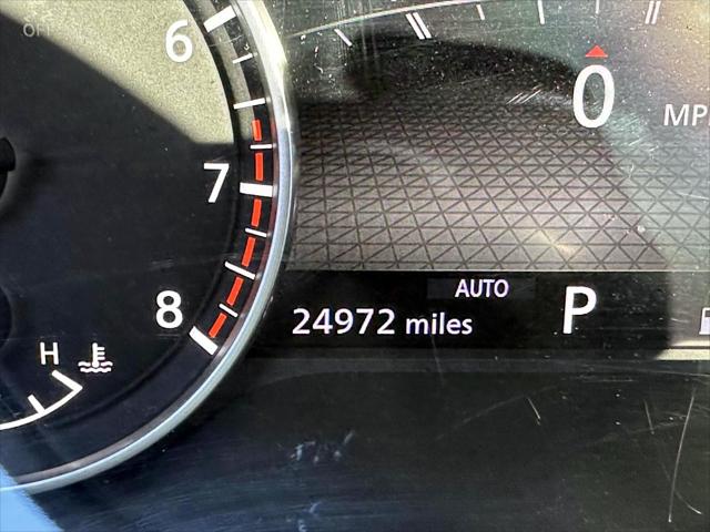 2024 Nissan Pathfinder SL 4WD [35]