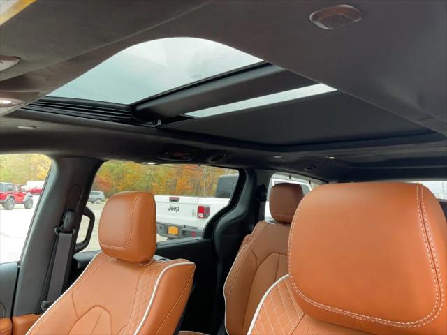 2026 Chrysler Pacifica Pinnacle AWD