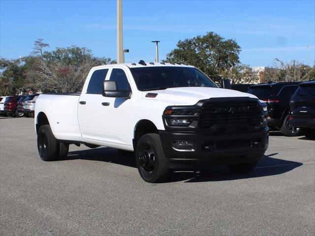 2026 RAM Ram 3500 RAM 3500 TRADESMAN CREW CAB 4X4 8 BOX